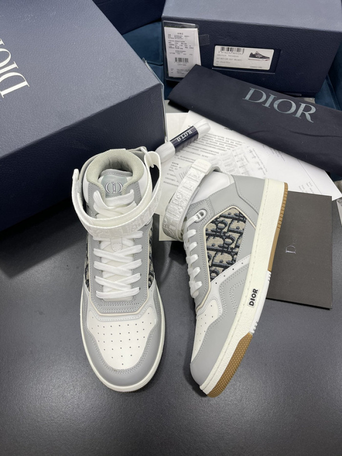 D10R B27 Sneaker