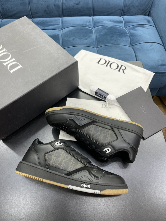 D10R B27 Sneaker