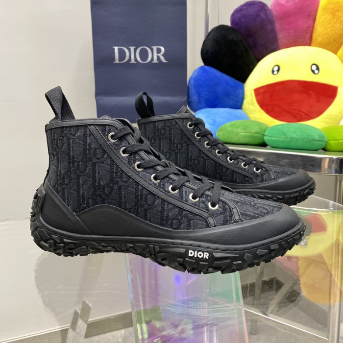 D10R SNEAKER