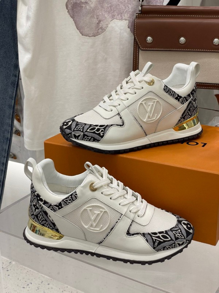 lou1su1tt Run Away Sneaker
