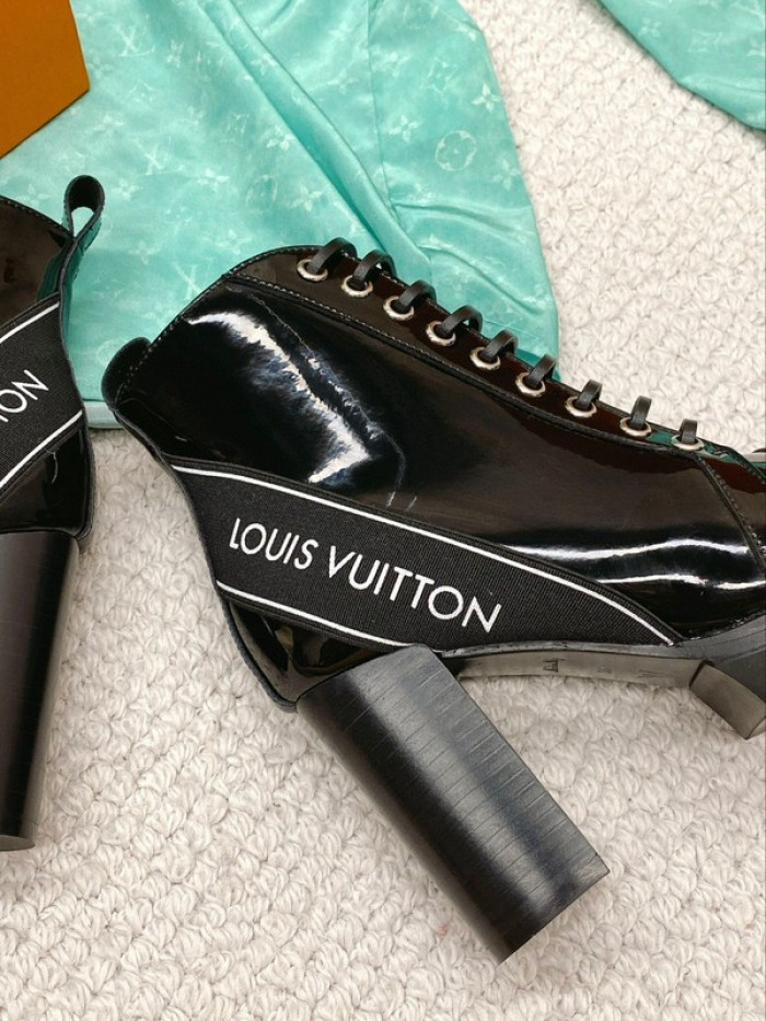 lou1su1tt Boots