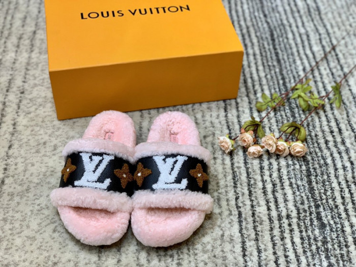 Lou1su1tt slides