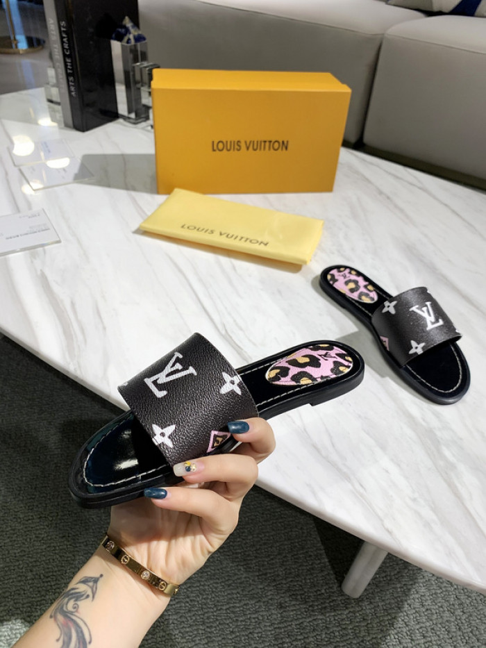 Lou1su1tt slides