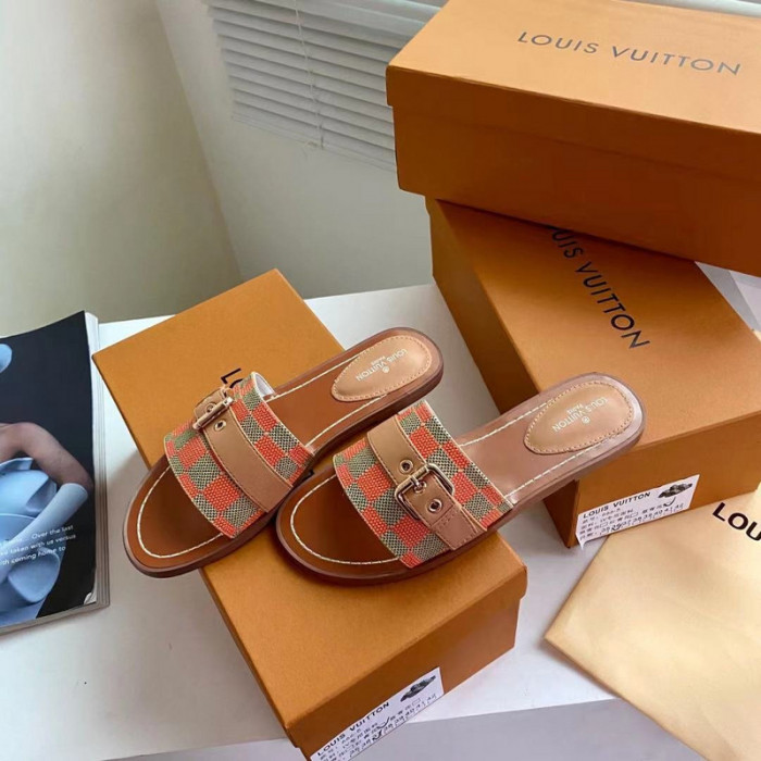 Lou1su1tt slides