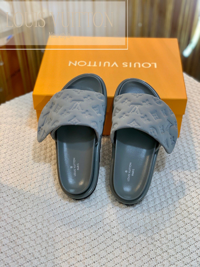Lou1su1tt slides