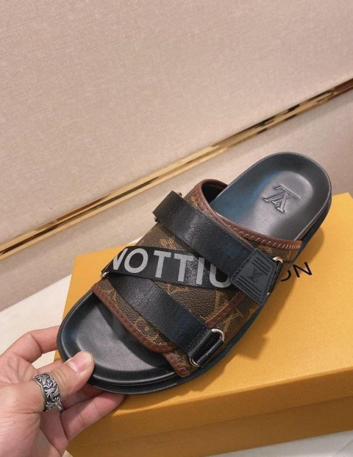 Lou1su1tt slides
