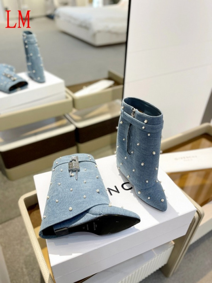 G1VENCHY BOOTS