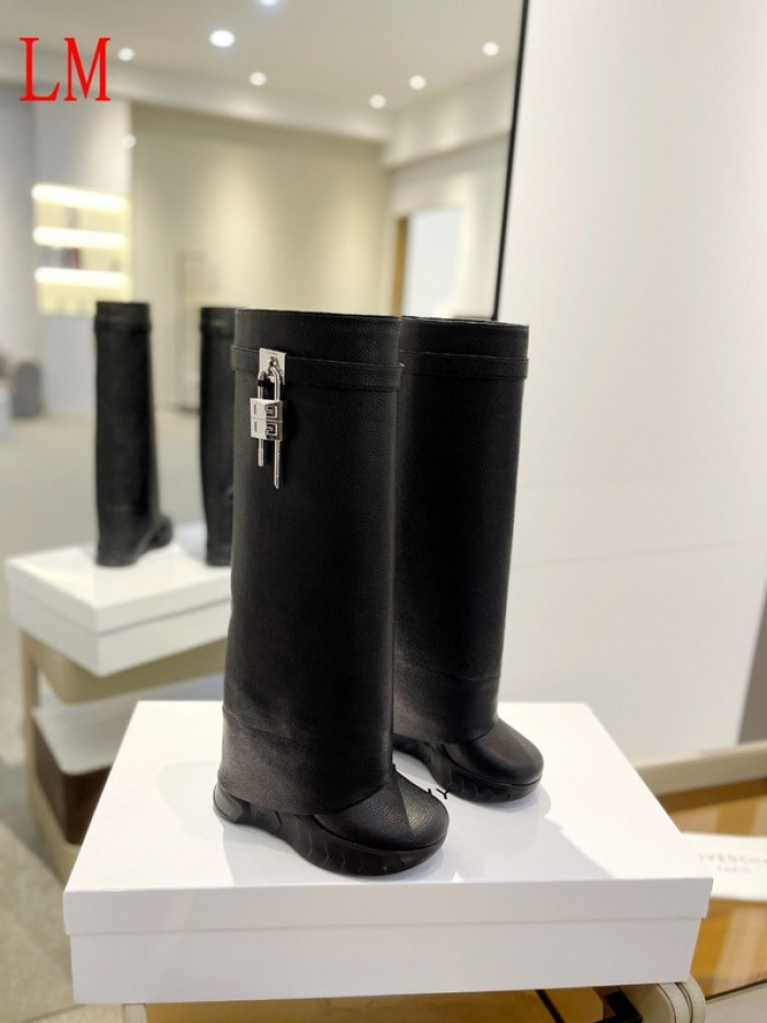 G1VENCHY BOOTS