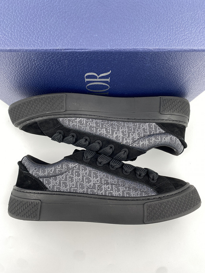 D10R B33 Sneaker