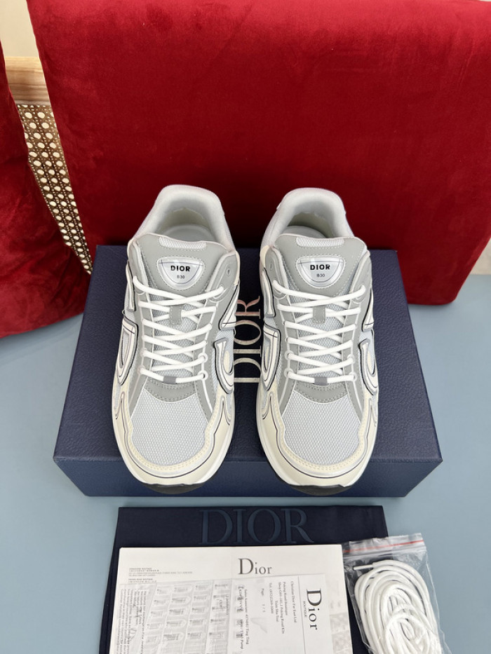 D10R B30 SNEAKER