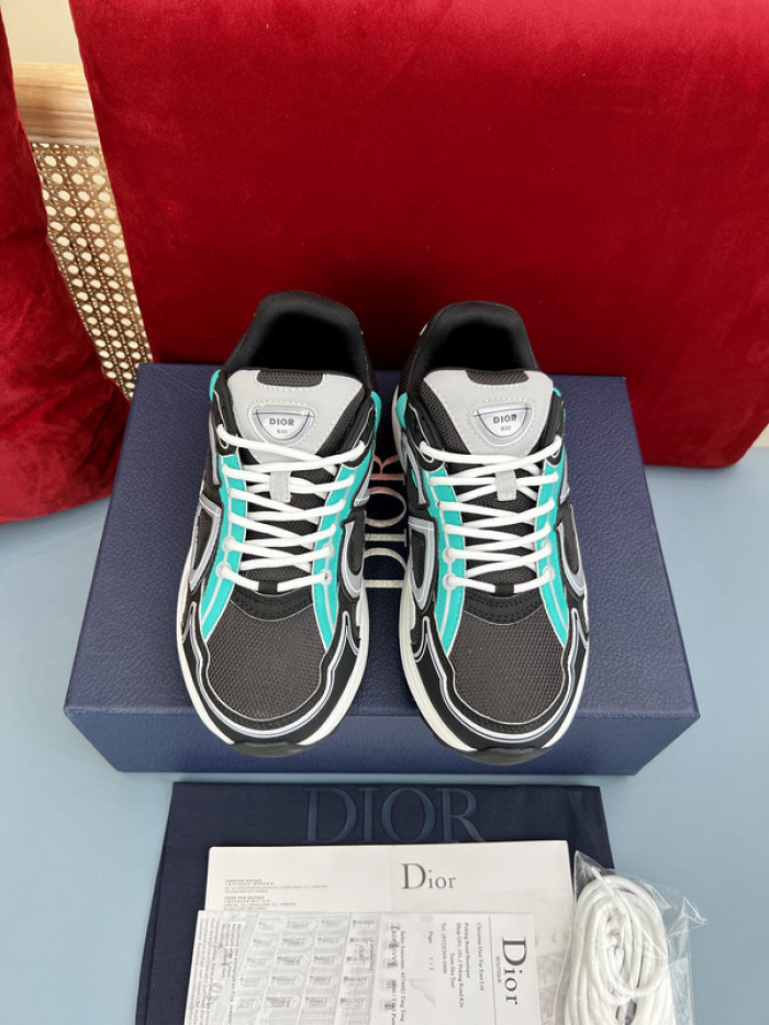 D10R B30 SNEAKER