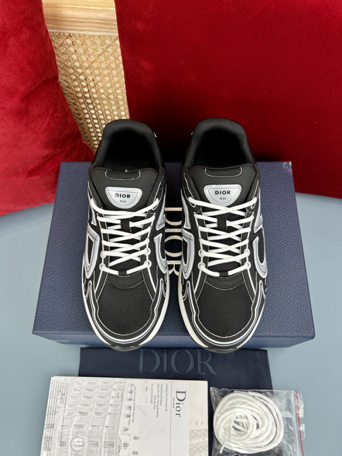 D10R B30 SNEAKER