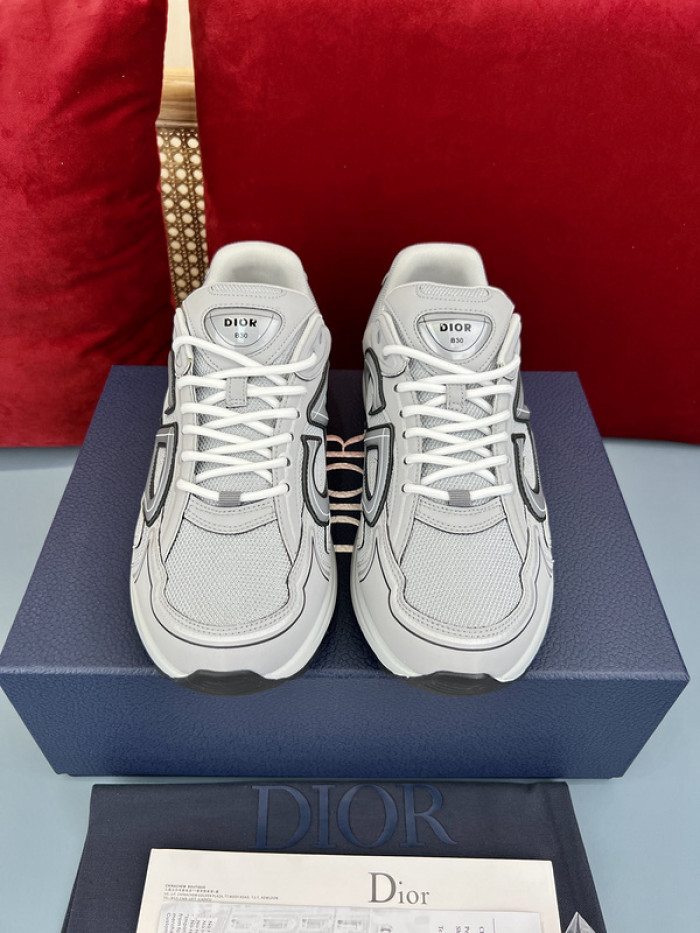 D10R B30 SNEAKER