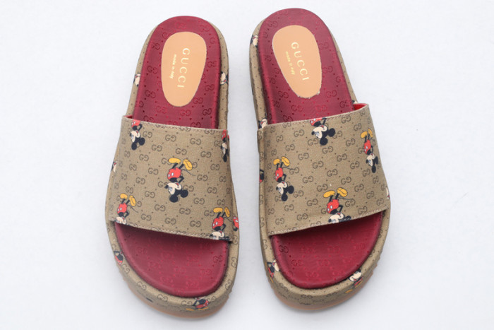 Gu66 SLIPPERS