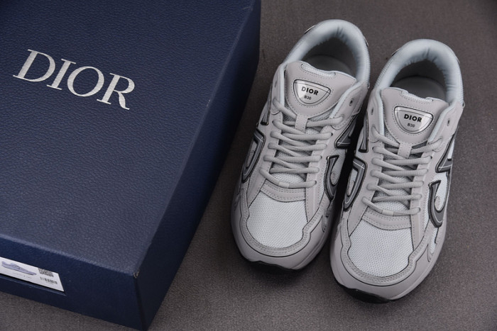 D10R B30 SNEAKER