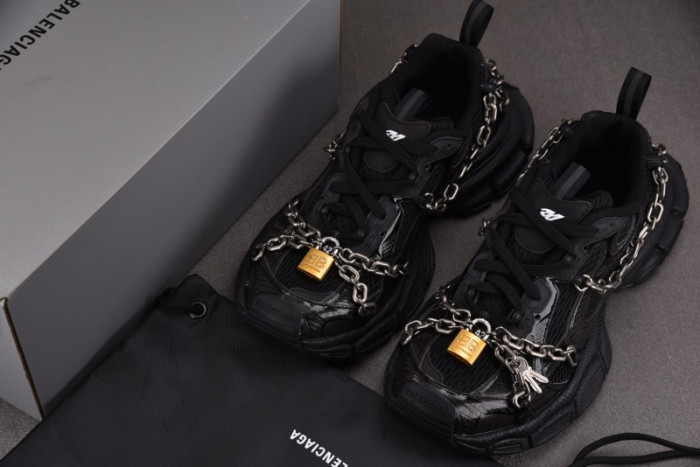 BLCG 3XL SNEAKER 825623 W3XPL 1882