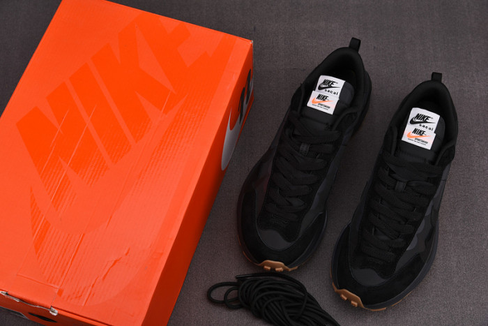 Nike Vaporwaffle Sacai Black Gum DD1875-001