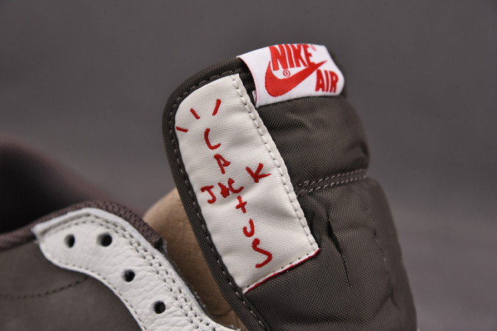ST Travis Scott x Air Jordan 1 DM7866-162