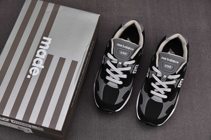 N3W BLANCE SNEAKER
