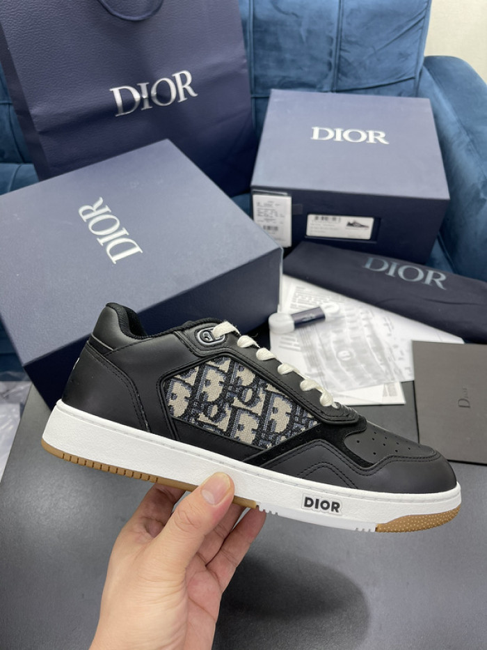 D10R B27 Sneaker