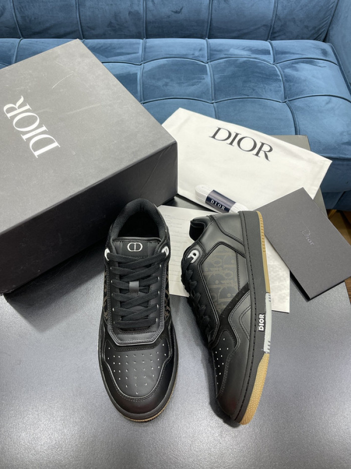 D10R B27 Sneaker