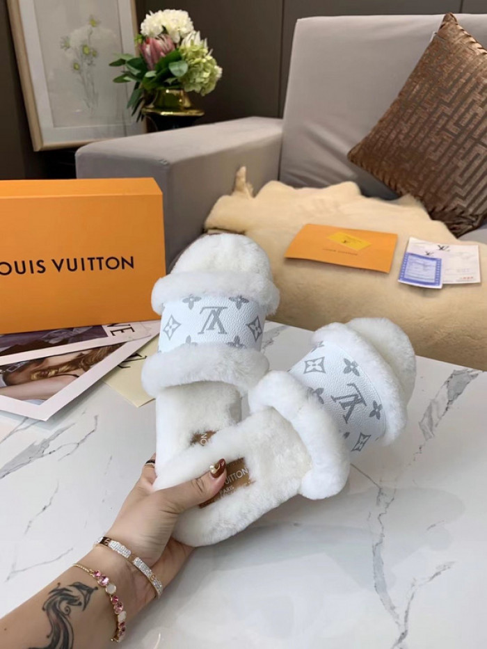 Lou1su1tt slides