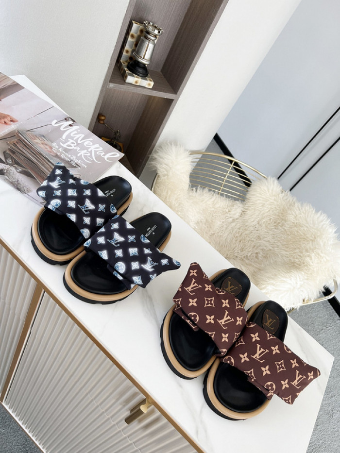 Lou1su1tt slides