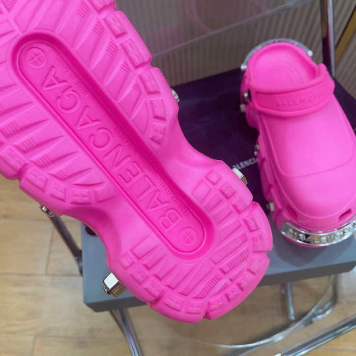 BLCG SLIPPERS
