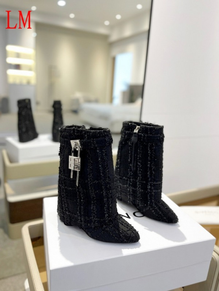 G1VENCHY BOOTS