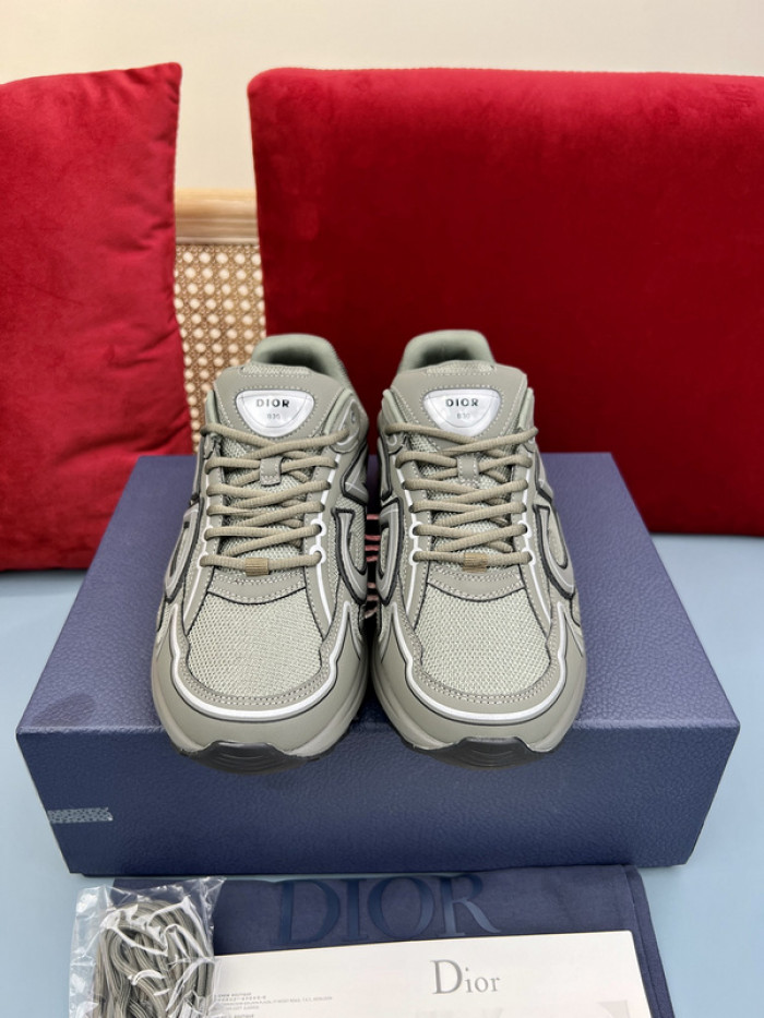 D10R B30 SNEAKER