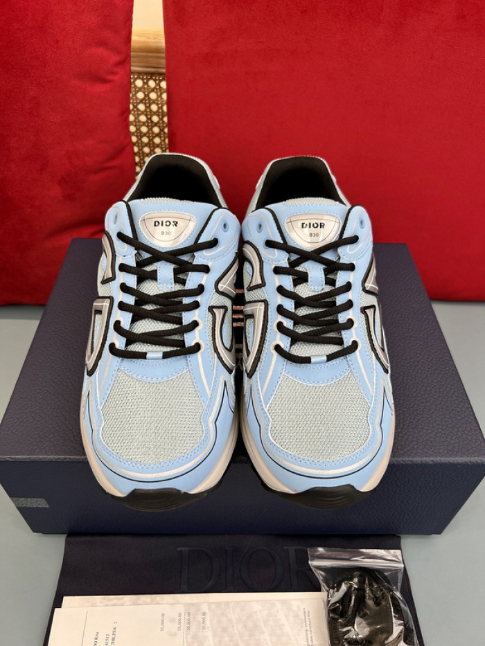 D10R B30 SNEAKER