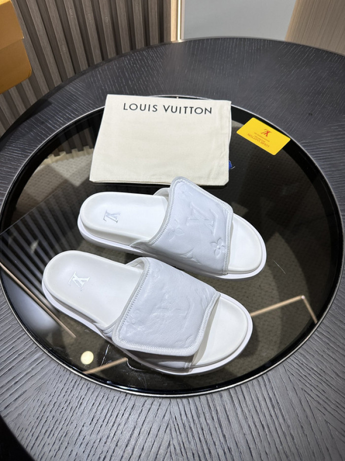 Lou1su1tt slides