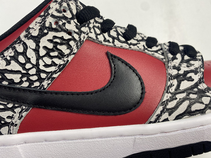 nike dunk sb low S*p*e red cement (2012) 313170-600
