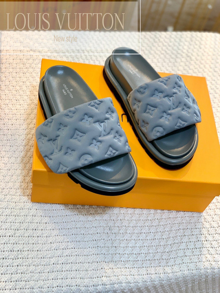 Lou1su1tt slides