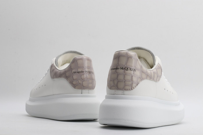 MQ Sneakers