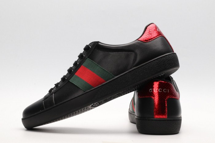 Gu66 Ace Embroidered Low-Top Sneaker