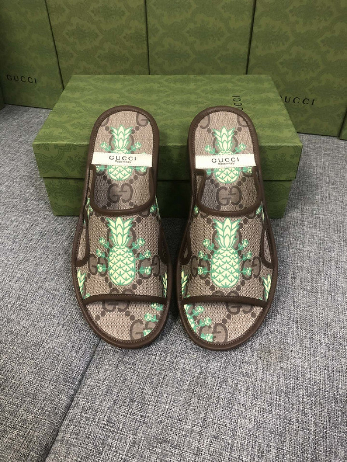 Gu66 SLIPPERS