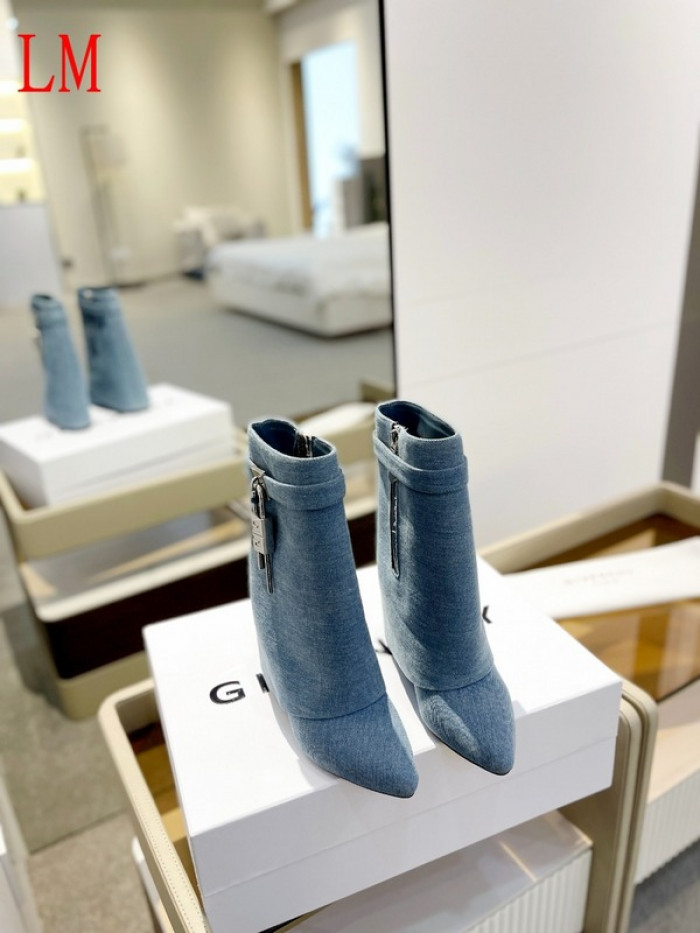 G1VENCHY BOOTS