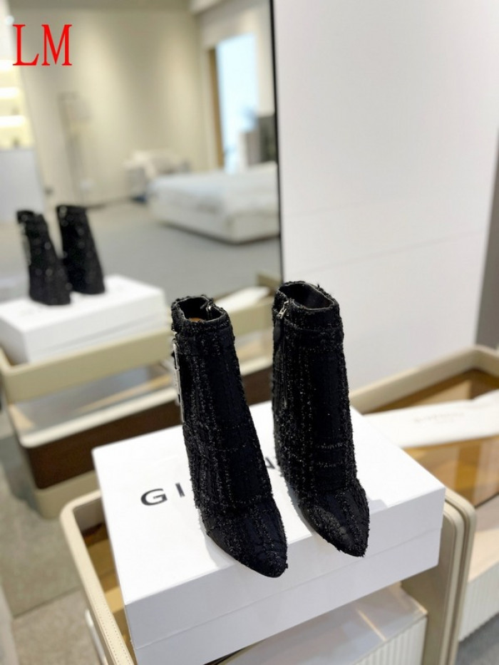 G1VENCHY BOOTS