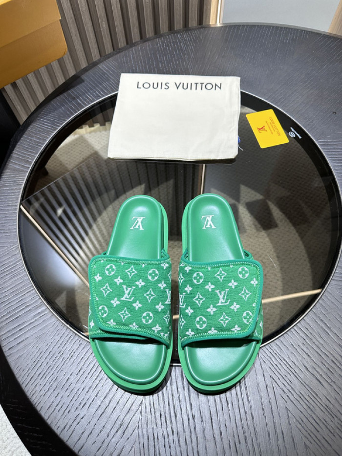 Lou1su1tt slides