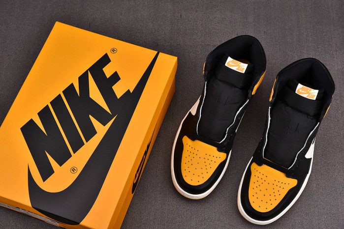 Air Jordan 1 High OG "Yellow Toe" 555088-711