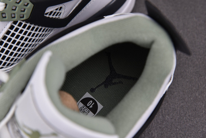 Air Jordan 4 WMNS 