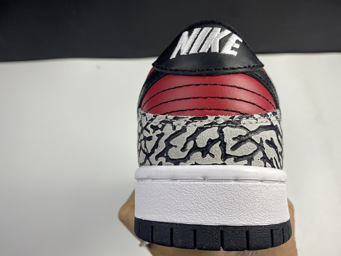 nike dunk sb low S*p*e red cement (2012) 313170-600