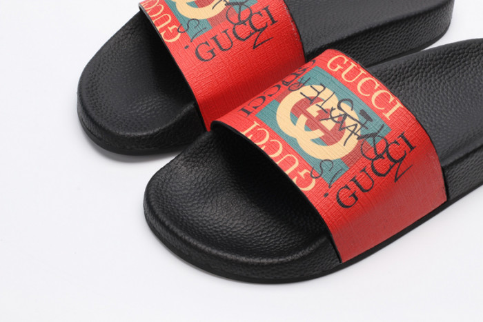 Gu66 SLIPPERS