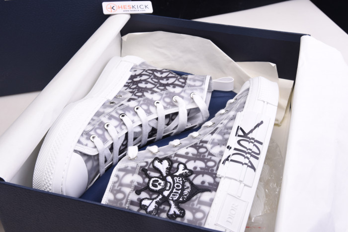 D10R B23 Oblique High Top Sneakers