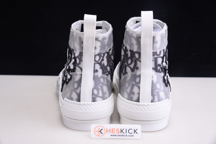 D10R B23 Oblique High Top Sneakers