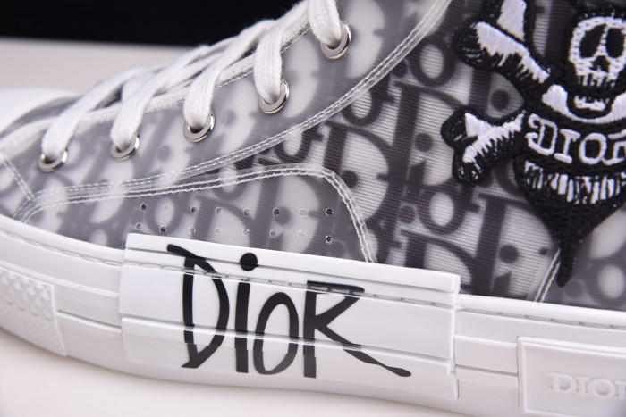 D10R B23 Oblique High Top Sneakers
