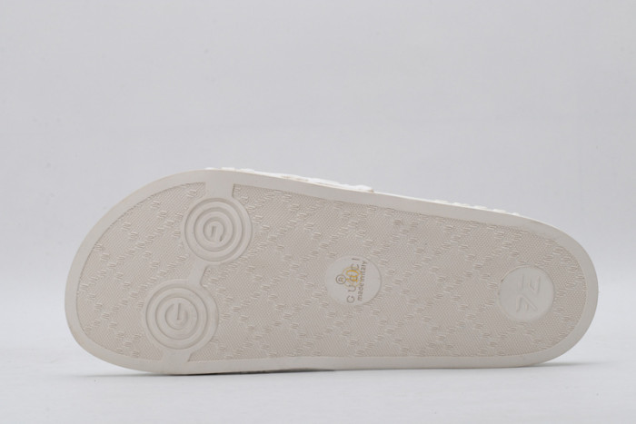 Gu66 SLIPPERS