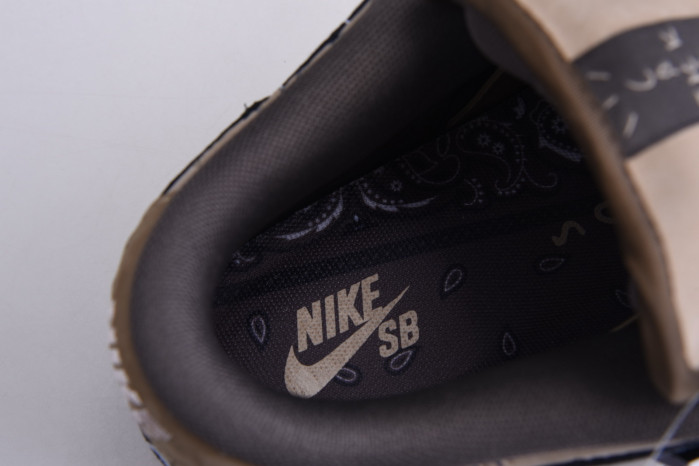 Travis Scott x Nike SB Dunk Low TS CT5053-001