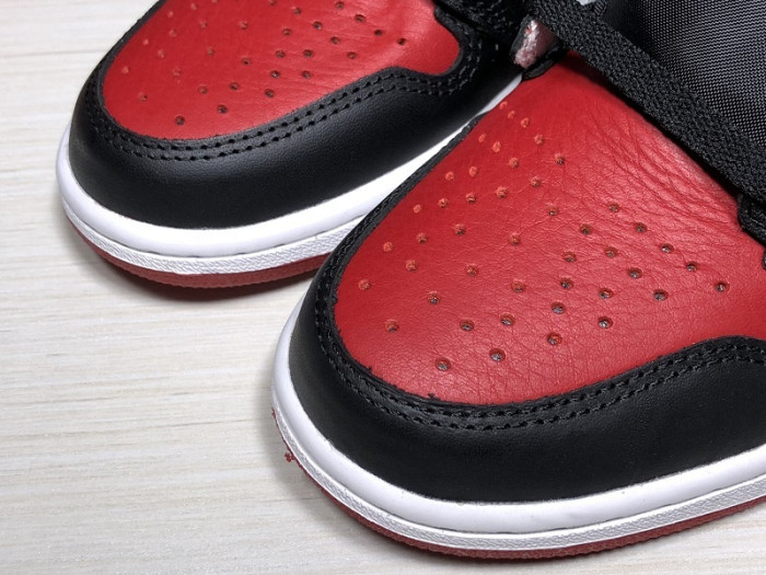 Air Jordan 1 Retro High OG Banned Bred Black Red 555088 001